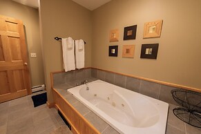 Sugarloaf Inn