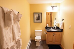 Sugarloaf Inn