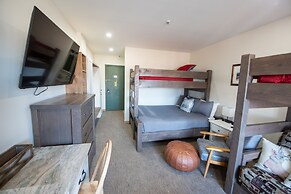 Sugarloaf Inn