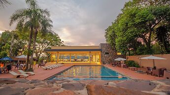 Pirayu Hotel & Resort