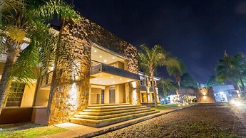 Pirayu Hotel & Resort