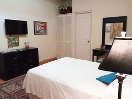 Casita Montana Hotel and Suites