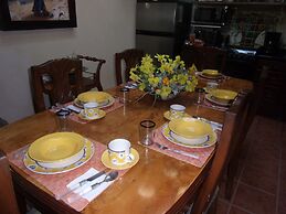 Casita Montana Hotel and Suites