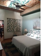 Casita Montana Hotel and Suites