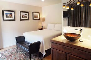 The Crest Motel in Colorful Colorado