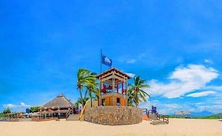 Spectacular Condo With Ocean View By SAMOTOGO Group