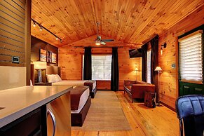 The Hideout 5 Bedroom Home by RedAwning