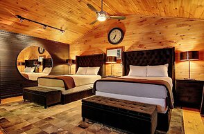 The Hideout 5 Bedroom Home by RedAwning