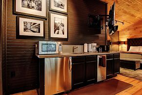 The Hideout 5 Bedroom Home by RedAwning