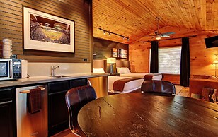 The Hideout 5 Bedroom Home by RedAwning