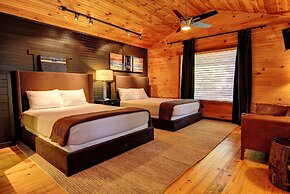 The Hideout 5 Bedroom Home by RedAwning