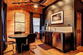 The Hideout 5 Bedroom Home by RedAwning