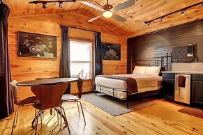 The Hideout 5 Bedroom Home by RedAwning