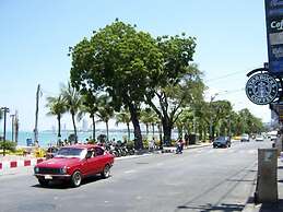 Zip Lounge & Apartments