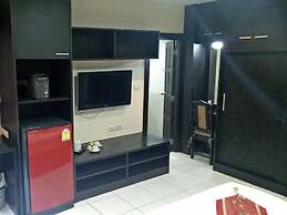 Zip Lounge & Apartments