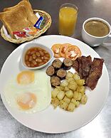 Zip Lounge & Apartments