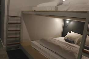 Ekanek Hostel Bangkok - Adults Only