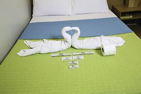 Quoalla Hotel Makati