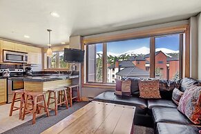 Downtown Studio W/ Sunny Alpine Views- Sleeps 4! Studio Bedroom Condo 