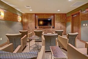 At Base Of Peak 8, Steps From Winter Activities 3 Bedroom Condo by Red