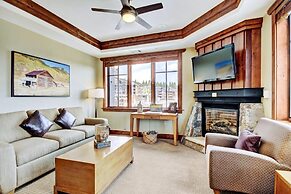 At Base Of Peak 8, Steps From Winter Activities 3 Bedroom Condo by Red