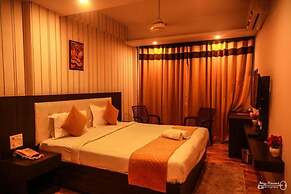 Paradise Ganga - A River Side Hotel