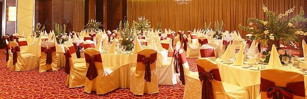 Paradise Ganga - A River Side Hotel