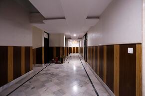 Paradise Ganga - A River Side Hotel