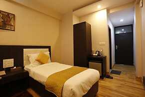 Paradise Ganga - A River Side Hotel