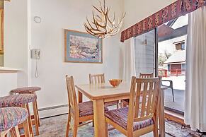 Ideal Locale Steps To Mountain & Main St- 1br+loft, Sleeps 6 1 Bedroom