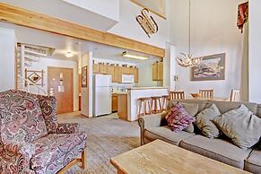 Ideal Locale Steps To Mountain & Main St- 1br+loft, Sleeps 6 1 Bedroom