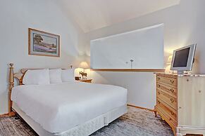 Ideal Locale Steps To Mountain & Main St- 1br+loft, Sleeps 6 1 Bedroom