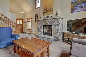 Cosmopolitan Decor + Spacious 3br In Downtown Breck Sleeps 8 3 Bedroom