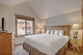 Cosmopolitan Decor + Spacious 3br In Downtown Breck Sleeps 8 3 Bedroom