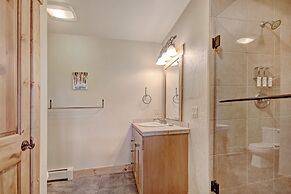 Cosmopolitan Decor + Spacious 3br In Downtown Breck Sleeps 8 3 Bedroom