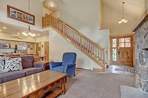 Cosmopolitan Decor + Spacious 3br In Downtown Breck Sleeps 8 3 Bedroom