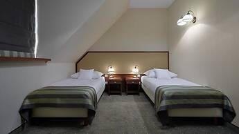 Hotel Poledno