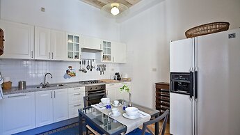 Rental in Rome Crociferi 1
