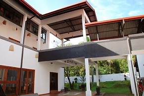 The Triangle Hotel
