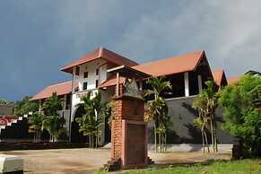 The Triangle Hotel