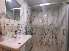 Gold Lion Apart Hotel