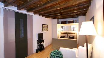 Rental in Rome Romantica Studio