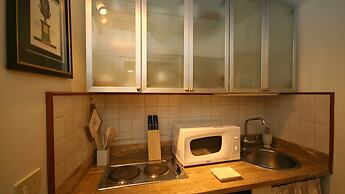 Rental in Rome Romantica Studio