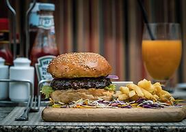 Acacia Premier Hotel