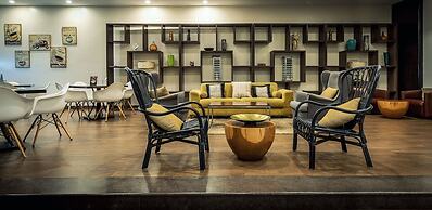 Acacia Premier Hotel