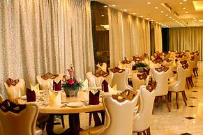 The Grand Mountain Hotel