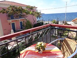 Niki Studios Sea-Front