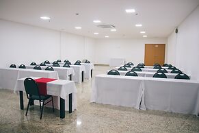 Summit Suítes Hotel Caçapava