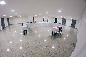 Summit Suítes Hotel Caçapava