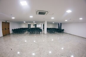 Summit Suítes Hotel Caçapava